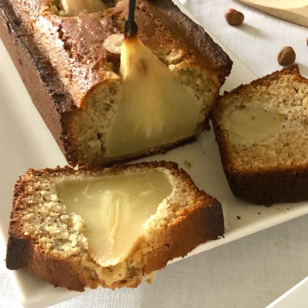 Gâteau moelleux noisettes et poires 