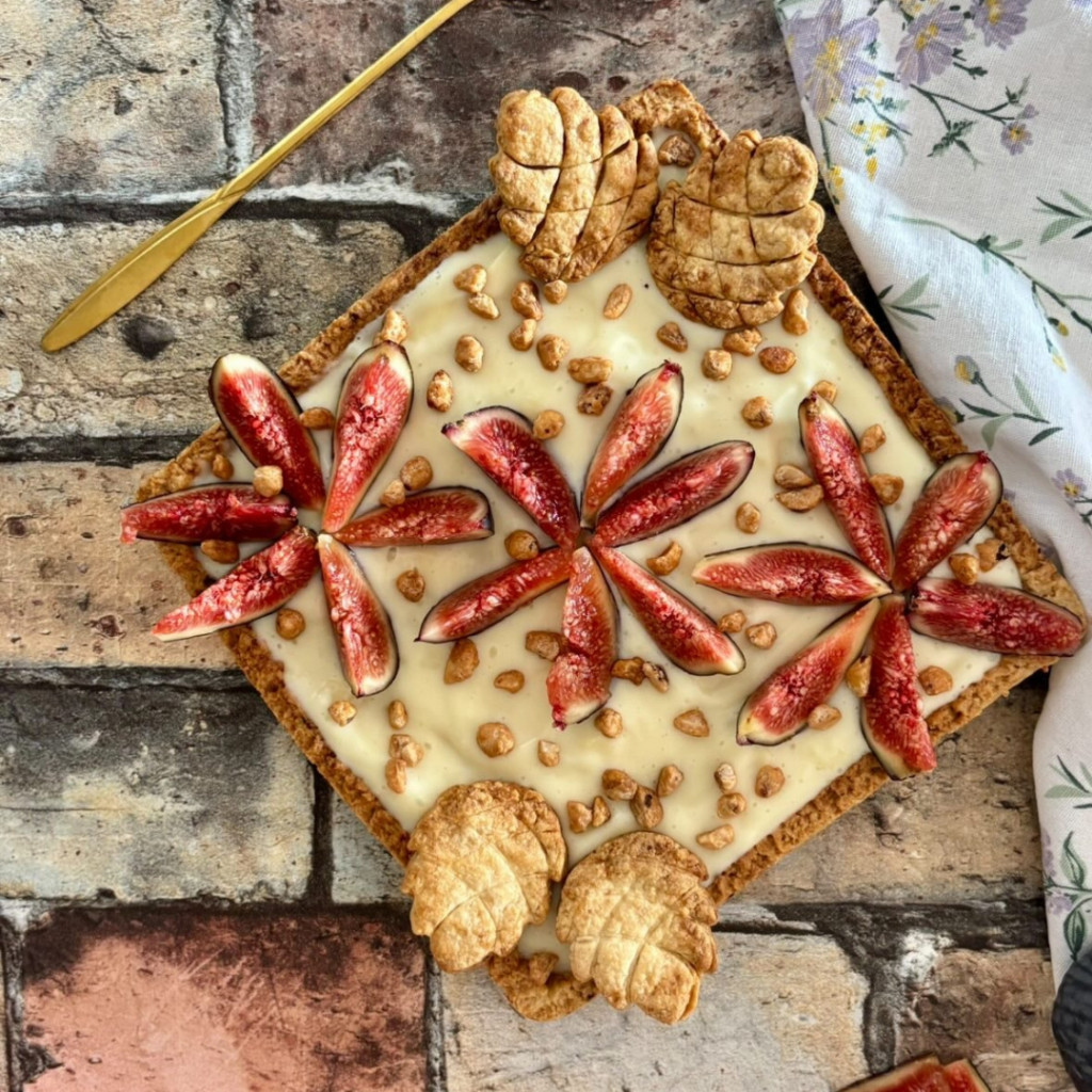 Recette Tarte aux Figues Fraîches, Crème Vanille & Noisettes Caramélisée