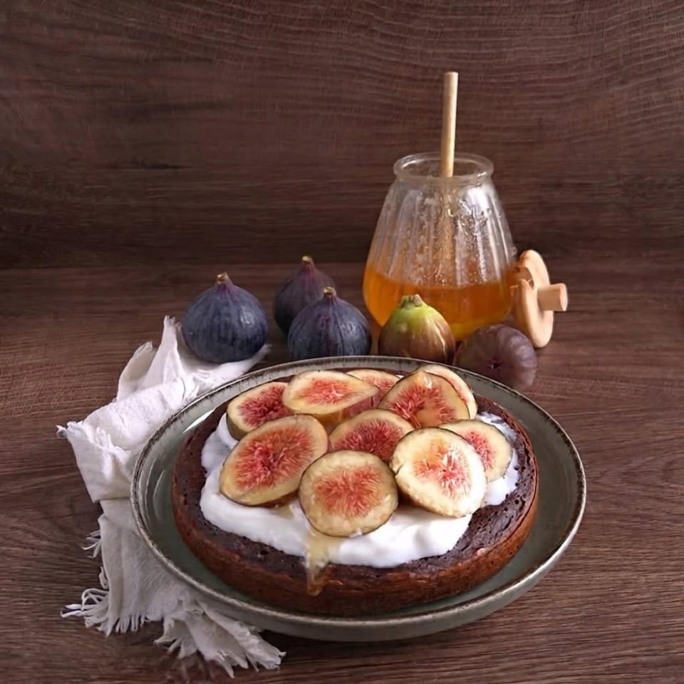 Recette Pancake Géant Moelleux au Chocolat, Figues Fraîches & Yaourt Grec