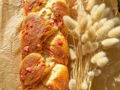 Brioche  praline rose sans beurre et sans oeuf  